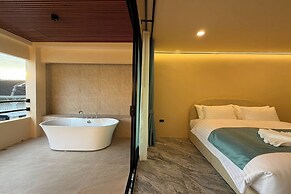 Sand Maré Karon Hotel