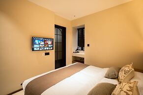 Jingdezhen Streamside B&B