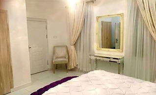 Keji's Shortlet Apartment