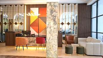 Front One Hotel Mesir Surabaya