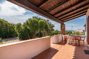 Relaxing Apartment With Outdoor Dining