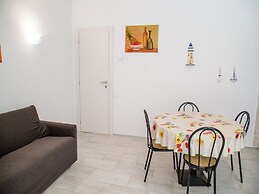 Comfy Accommodation With Balcony