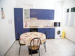 Comfy Accommodation With Balcony