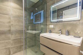 Achrafieh Gate - Modern 3-BR Apartments