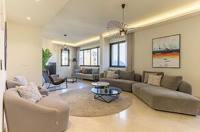 Achrafieh Gate - Modern 3-BR Apartments