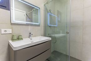 Achrafieh Gate - Modern 3-BR Apartments