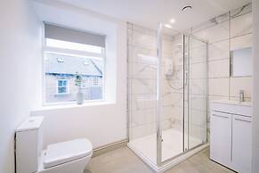 Sun St Apartment 5