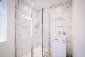 Sun St Apartment 5
