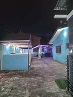 Top Nosh Lounge and Bar
