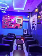 Top Nosh Lounge and Bar