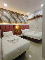 HOTEL M R STAY