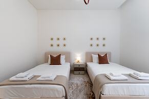 Luxe 4BR Villa Private Pool Beach Al Zorah