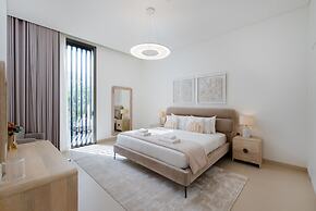 Luxe 4BR Villa Private Pool Beach Al Zorah