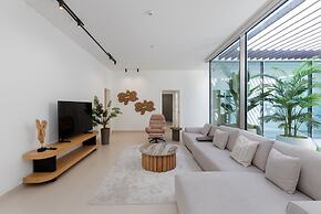 Luxe 4BR Villa Private Pool Beach Al Zorah