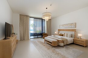 Luxe 4BR Villa Private Pool Beach Al Zorah