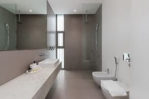 Luxe 4BR Villa Private Pool Beach Al Zorah