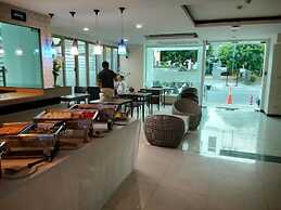 Yenna Apartment