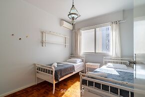 2 Bedroom Apartment in Downtown Floripa Ebe0804