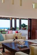 Staffed Ocean View Villa w Four Seasons Amenities