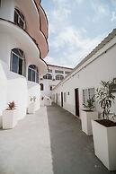Talab Holidays