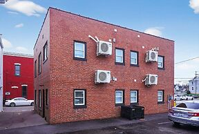 Rustic Ky Retreat, Columbia House Unit B Apts