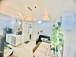 Cozy Condos at Azure Urban Resort