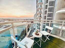 Cozy Condos at Azure Urban Resort