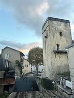 A l'ombre de la Tour
