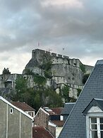 A l'ombre de la Tour