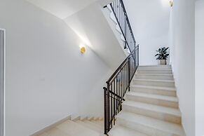 7 Olives Apartments