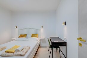 7 Olives Apartments