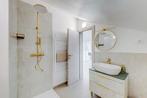 7 Olives Apartments