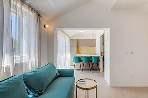 7 Olives Apartments