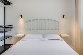 7 Olives Apartments