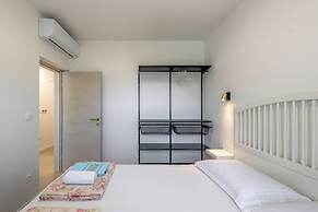 7 Olives Apartments