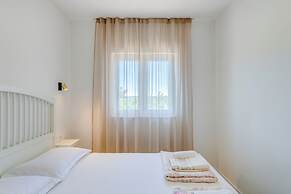 7 Olives Apartments