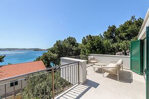 7 Olives Apartments