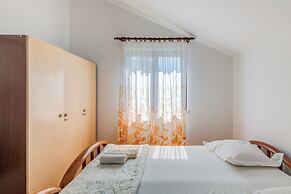 7 Olives Apartments