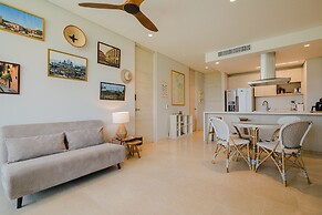 2BR 5 Guests Private Balcony and Shared Pool