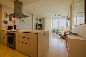 2BR 5 Guests Private Balcony and Shared Pool