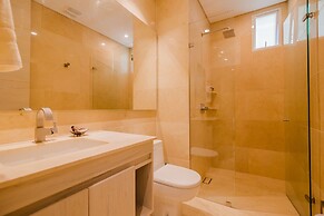 2BR 5 Guests Private Balcony and Shared Pool