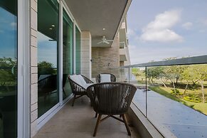 2BR 5 Guests Private Balcony and Shared Pool