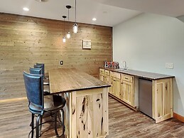 JCS Mountain Villa