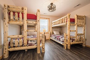 JCS Mountain Villa