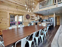 JCS Mountain Villa