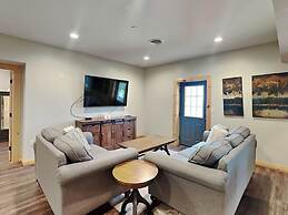 JCS Mountain Villa