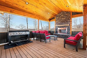 JCS Mountain Villa