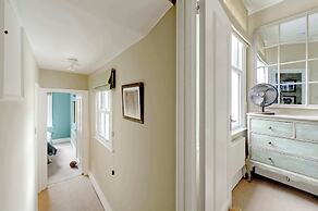 Stunning 2-bedroom Flat in Fulham