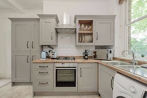 Modern 2 bed Flat - Hammersmith Grove