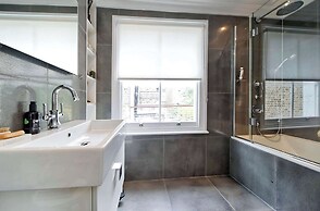 Exquisite 2 Bedroom Flat in Notting Hill